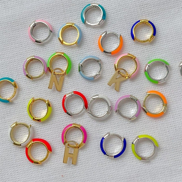 Renkli Mineli Harf Halka Küpe  - Çift - 925 Ayar Gümüş