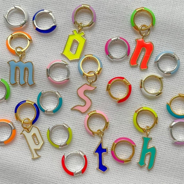 Renkli Mineli Harf Halka Küpe  - Çift - 925 Ayar Gümüş