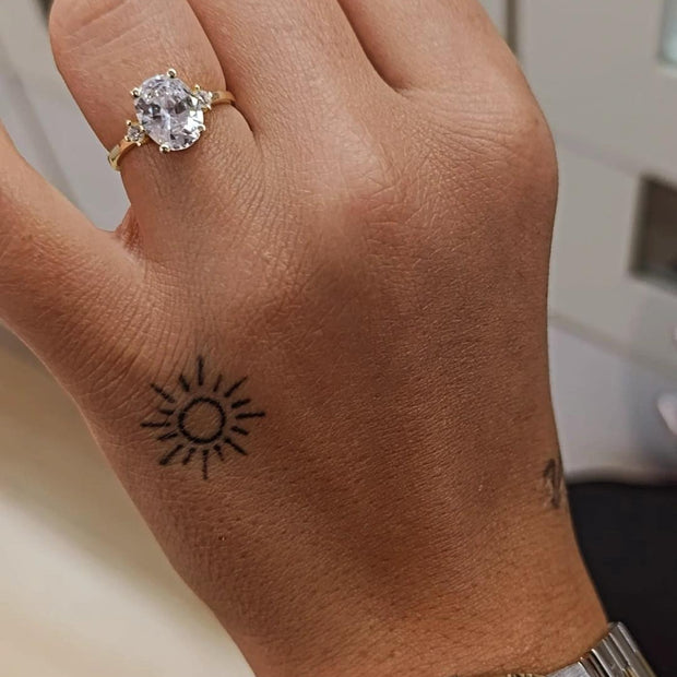 Oval Tek Taş Yüzük - 925 Ayar Gümüş